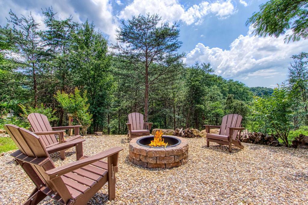 Tranquility Hollow, Indoor Pool, Game Room, 1089 Free Tickets Each Paid Day, Dollywood And More! Sevierville Bagian luar foto