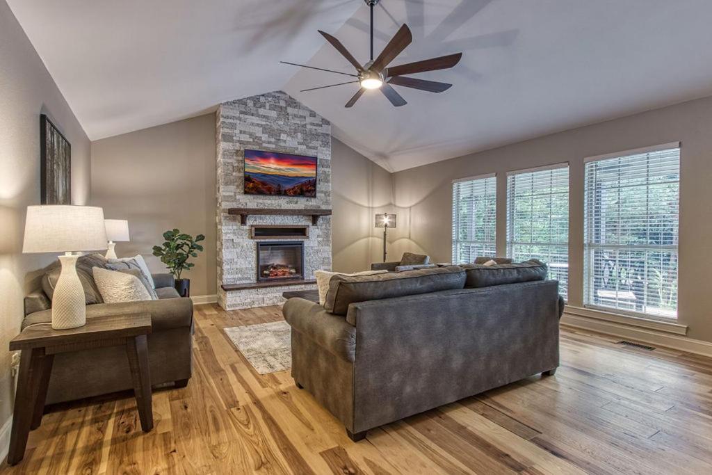 Tranquility Hollow, Indoor Pool, Game Room, 1089 Free Tickets Each Paid Day, Dollywood And More! Sevierville Bagian luar foto